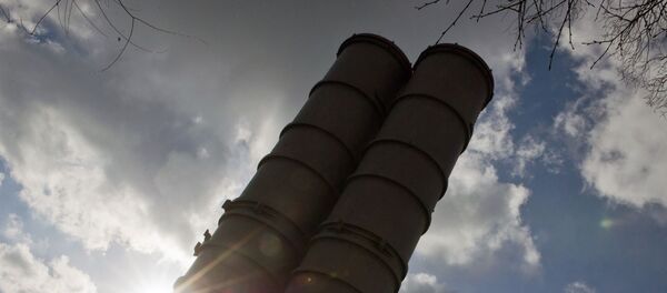 Exibição do sistema de mísseis S-400 no território da unidade militar de mísseis do Distrito Militar do Sul em Teodósia, na Crimeia - Sputnik Brasil