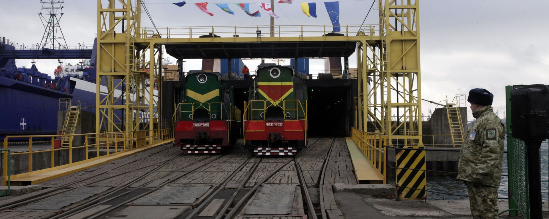 Novas instalações portuárias para a ferrovia que liga a China à Europa foram inauguradas no porto do mar Negro de Ilyichevsk no distrito de Odessa, Ucrânia, 15 de janeiro de 2016 - Sputnik Brasil, 1920, 25.07.2026