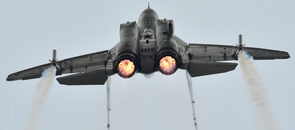 Um voo de demonstração do caça russo da geração 4++ MiG-35 - Sputnik Brasil