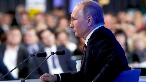 Vladimir Putin durante coletiva de imprensa anual realizada em 23 de dezembro - Sputnik Brasil