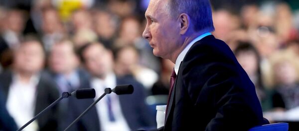Vladimir Putin durante coletiva de imprensa anual realizada em 23 de dezembro - Sputnik Brasil