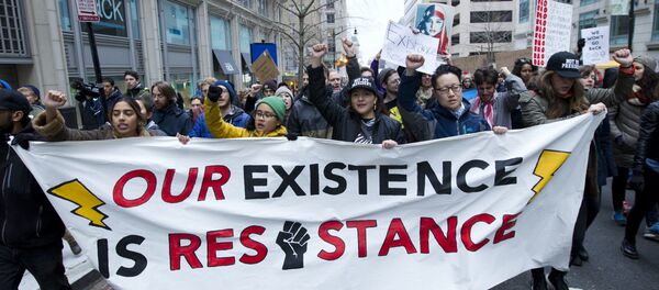 Protestos na posse de Donald Trump - Sputnik Brasil
