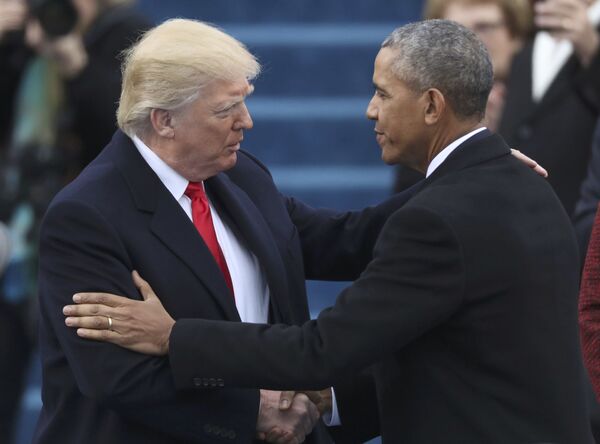 Donald Trump e Barack Obama antes da cerimônia - Sputnik Brasil