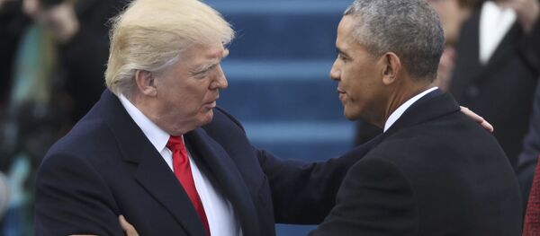 Donald Trump e Barack Obama antes da cerimônia - Sputnik Brasil
