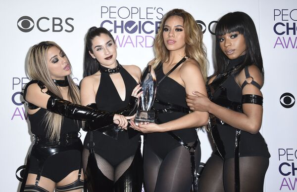 Grupo Fifth Harmony durante cerimônia People's Choice Awards - Sputnik Brasil
