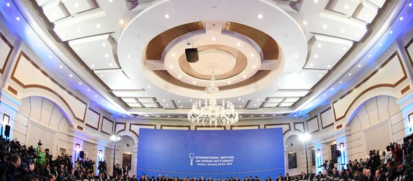 A mesa redonda das negociações de paz em Astana, 22 de janeiro, 2017 - Sputnik Brasil