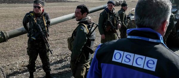 Monitores da OSCE observam aumenta nos conflitos no Leste da Ucrânia Monitores da OSCE observam aumenta nos conflitos no Leste da Ucrânia - Sputnik Brasil