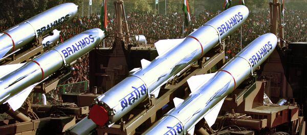 Mísseis BrahMos - Sputnik Brasil