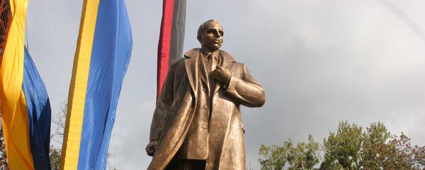 Inauguração do monumento a Stepan Bandera, líder ideológico da Organização dos Nacionalistas Ucranianos, em Lviv (Ucrânia) Inauguração do monumento a Stepan Bandera, líder ideológico da Organização dos Nacionalistas Ucranianos, em Lviv (Ucrânia) - Sputnik Brasil