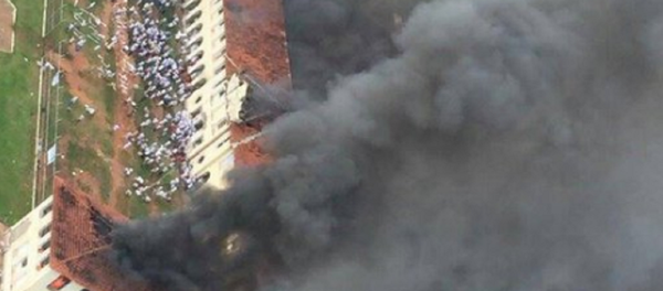 Centro de Progressão Penitenciária CPP 3 Prof. Noé Azevedo, em Bauru/SP, pegando fogo - Sputnik Brasil