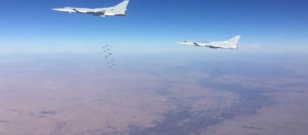 Seis bombardeiros Tu-22M3 atacaram pontos do Daesh em Deir ez-Zor - Sputnik Brasil