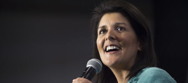 South Carolina Governor Nikki Haley speaks during a campaign rally for Republican presidential candidate Marco Rubio in North Charleston, South Carolina, February 19, 2016 - Sputnik Brasil