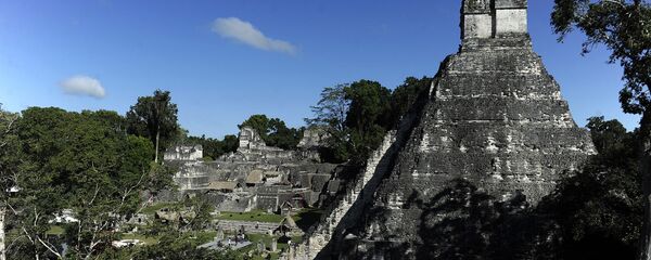 Templo maia, Jaguar Grande, localizado em Tikal, a 560 quilômetros a norte da Cidade de Guatemala, 20 de dezembro de 2012 - Sputnik Brasil