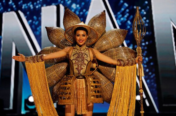 Представительница Вьетнама на конкурсе красоты Мисс Вселенная - Sputnik Brasil