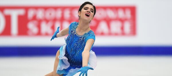 Atleta russa Yevgenia Medvedeva se apresenta no programa curto feminino no Mundial da Europa de Patinação Artística. - Sputnik Brasil