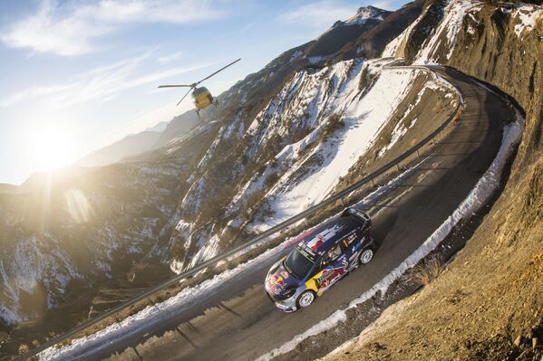 Sebastien Ogier, da França, compete durante o Campeonato Mundial de Rali em Monte Carlo, Mônaco. - Sputnik Brasil