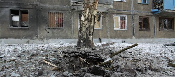 Situação depois de bombardeios na região de Donetsk - Sputnik Brasil