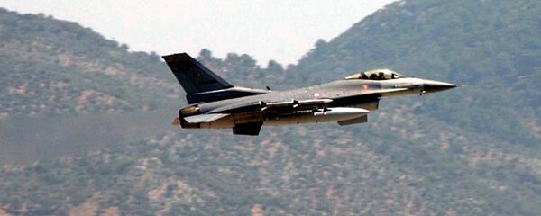 Caça da Turquia F-16 - Sputnik Brasil