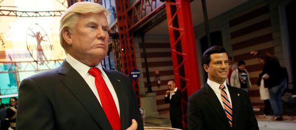 Bonecos de cera do presidente dos EUA Donald Trump e do mexicano Enrique Peña Nieto na Cidade do México - Sputnik Brasil