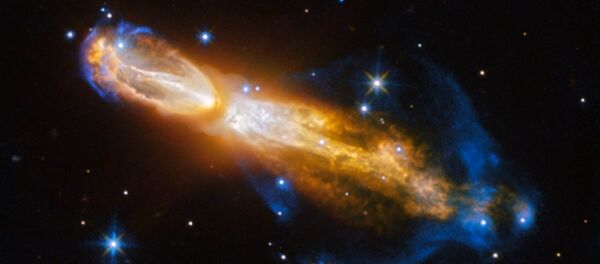 Foto feita por Hubble de uma estrela morrendo em nebulosa do Ovo Podre - Sputnik Brasil