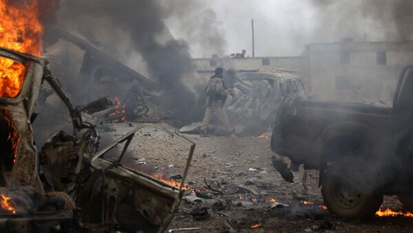 Veículos destruídos na sequência de explosão perto de Al-Bab, na Síria - Sputnik Brasil