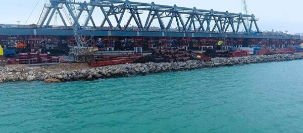 Ponte da Crimeia em construção - Sputnik Brasil