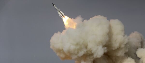 Lançamento de míssil S-200 durante exercícios militares ucranianos - Sputnik Brasil