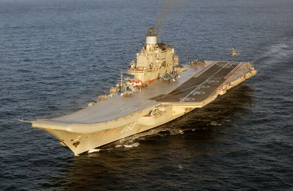 Porta-aviões russo Admiral Kuznetsov no Mediterrâneo - Sputnik Brasil