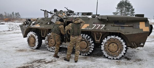 Veículo blindado das Forças Armadas da Ucrânia - Sputnik Brasil