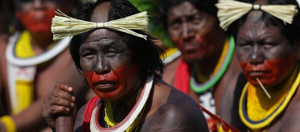 Índios amazônicos em cerimônia tribal - Sputnik Brasil