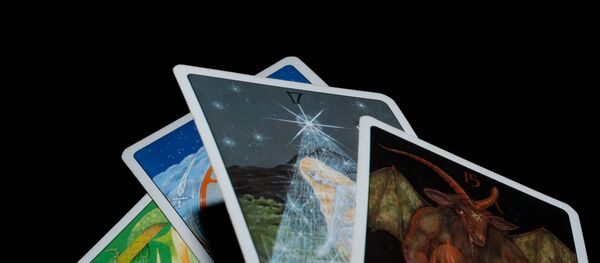 Cartas de tarô, parte integrante do ocultismo moderno - Sputnik Brasil