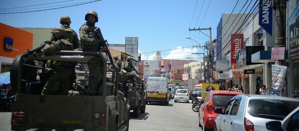 Soldados do exército patrulham as ruas de Vitória (ES) - Sputnik Brasil