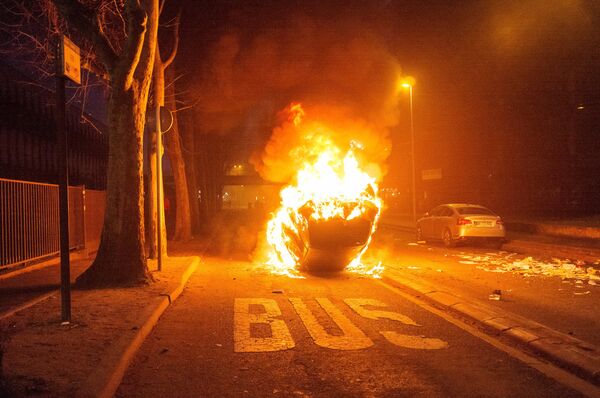 Protestos contra brutalidade policial na cidade de Bobigny, França - Sputnik Brasil