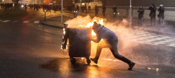 Consequências de protestos contra brutalidade policial na cidade de Bobigny, França - Sputnik Brasil