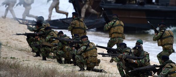 Fuzileiros portugueses tomam parte dos exercícios da OTAN Trident Structure 2015, em 100 km de Lisboa - Sputnik Brasil