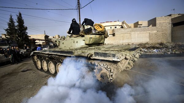 Tanque T-72 do exército iraquiano - Sputnik Brasil
