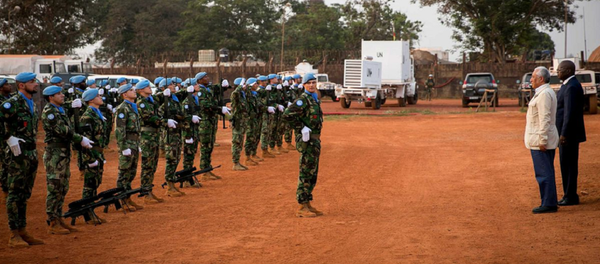 Premiê português, António Costa, visita militares portugueses em Bangui, na República Centro-Africana - Sputnik Brasil