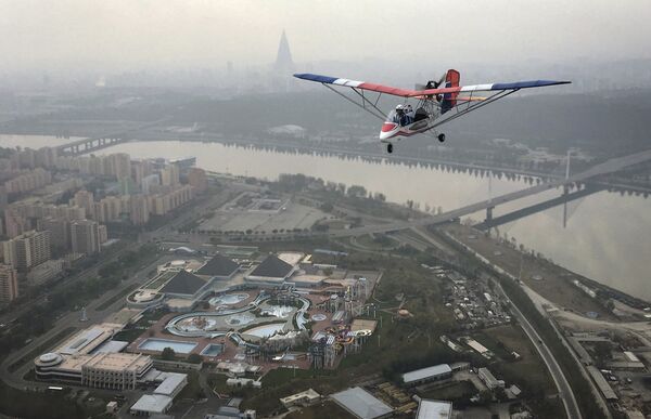 Coreia do Norte teria tentado contrabandear armas da República Tcheca através de diplomata Coreia do Norte teria tentado contrabandear armas da República Tcheca através de diplomata - Sputnik Brasil