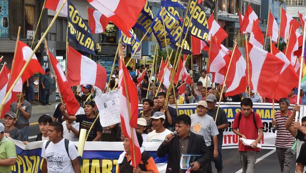 Manifestação contra a corrupção em Lima, no Peru - Sputnik Brasil