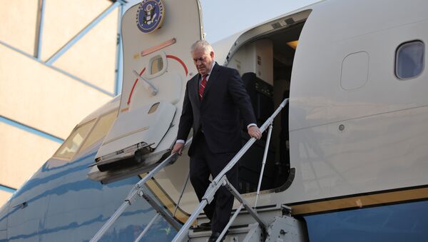 Secretário de Estado dos EUA Rex Tillerson desembarca no Aeroporto internacional Benito Juarez, na Cidade do México - Sputnik Brasil
