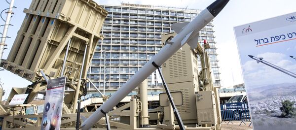 Sistema antiaéreo israelense conhecido como Cúpula de Ferro (Iron Dome, em inglês) Sistema antiaéreo israelense conhecido como Cúpula de Ferro (Iron Dome, em inglês) - Sputnik Brasil
