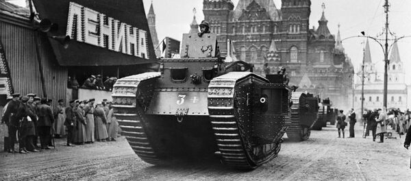 Desfile militar em Moscou em comemoração à Revolução de Fevereiro (Arquivo) - Sputnik Brasil