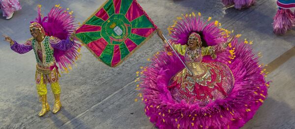 Mestre-sala e porta-bandeira da Estação Primeira da Mangueira, em 27 de fevereiro de 2017 - Sputnik Brasil