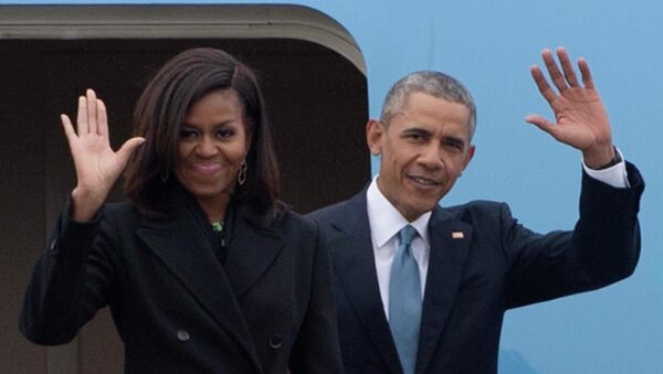 O ex-presidente Barack Obama e a mulher, Michelle Obama. - Sputnik Brasil