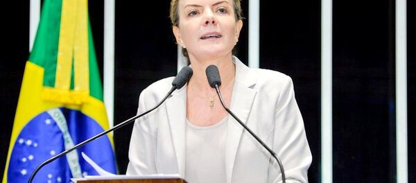 Gleisi Hoffmann convoca mulheres para manifestação no Dia Internacional da Mulher - Sputnik Brasil