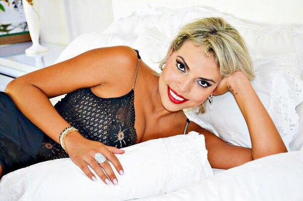 Citando Nietzsche, a ex-advogada diz em página na internet:O que não provoca minha morte faz com que eu fique mais forte. - Sputnik Brasil