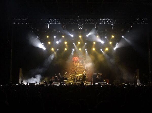 A banda Sepultura dando show em Moscou, em 7 de março de 2017 - Sputnik Brasil