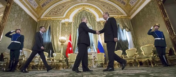 Vladimir Putin e Recep Tayyip Erdogan durante reunião bilateral em Moscou, 10 de março de 2017 - Sputnik Brasil