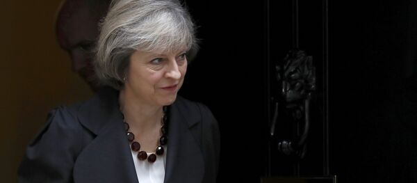Premiê britânica Theresa May - Sputnik Brasil
