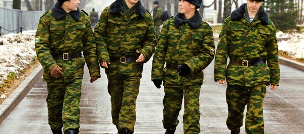 Militares da tropas paraquedistas na cidade russa de Pskov (arquivo) - Sputnik Brasil